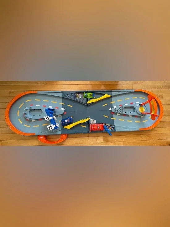 Playskool Speedstars Maximum Thrills Raceway