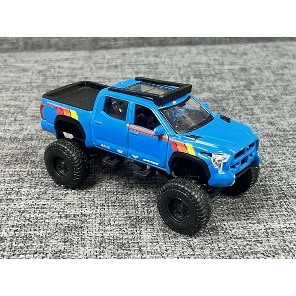 2022 Toyota Tundra TRD Pro Maisto 1:52 Diecast Blue Pickup Truck Toyo Used