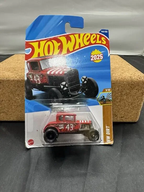 2025 Hot Wheels Ford Model A Custom '31 Red #140/250 HW Dirt 7/10 HYW24 New