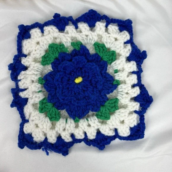 Handmade‎ Crochet Floral Square Blue White Granny Square Vintage Cottagecore