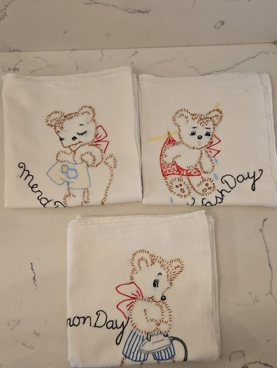 Vintage Embroidered Bears Lot Of 3 Cotton Dish Tea Towels Large 32 x 32 Inches
