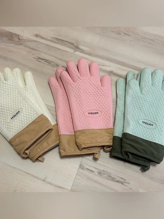Bundle of Heat-Resistant Silicone Oven Gloves - Pink, Cream, Mint Green