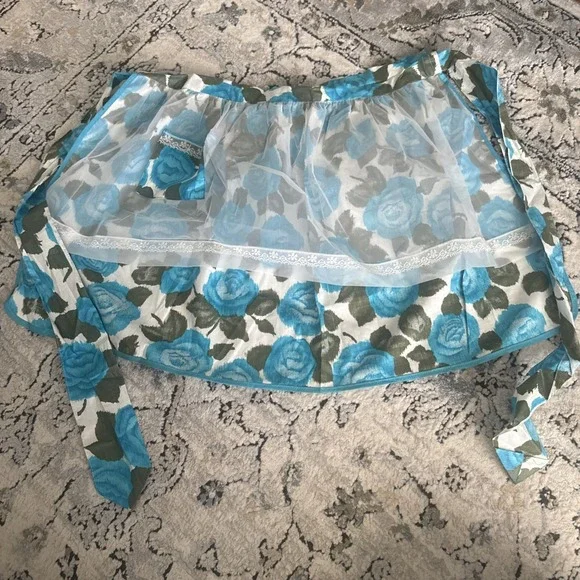 Blue Apron Rose Floral Cotton White Organza Handmade Vintage