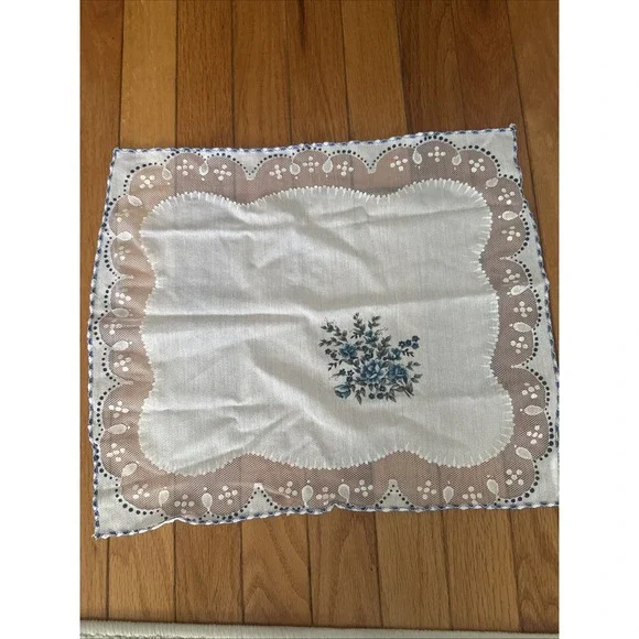 Antique Lace Centerpiece Doily 16 X 14 Set Of 3