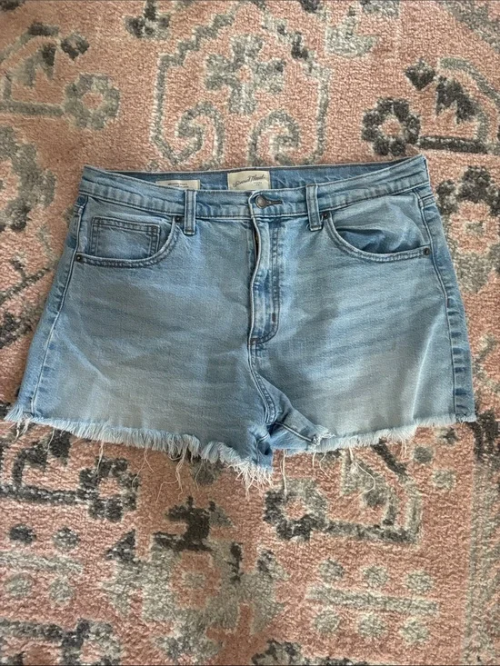 Universal Thread Light Wash Frayed Hem Denim Shorts