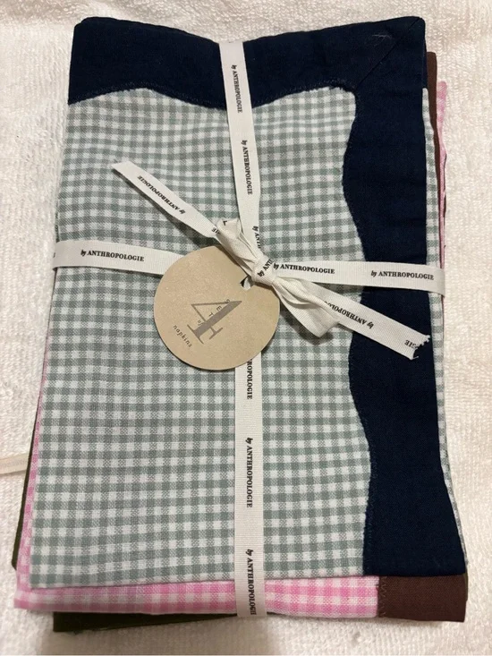 NWT Anthropologie Green, Pink,Navy & Tan Scallop Tea Towels-4 pack