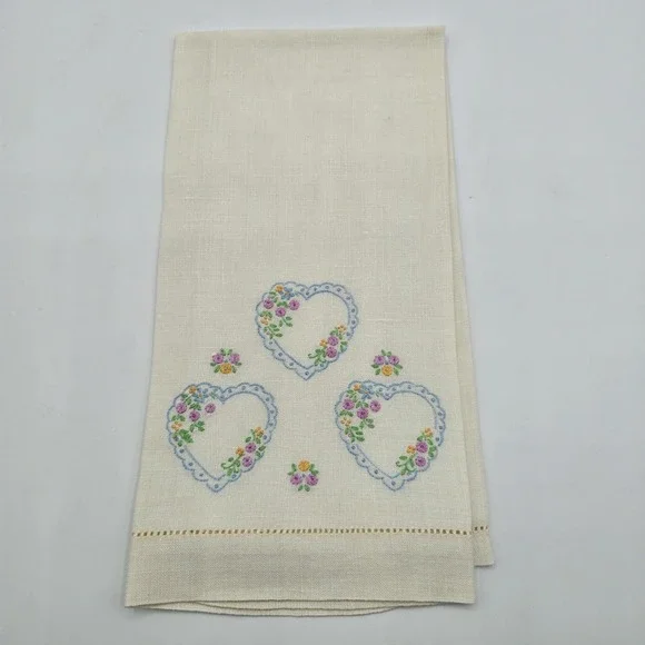 Vintage‎ Embroidered Hand Tea Towel Floral Flowers Heart Cottagecore