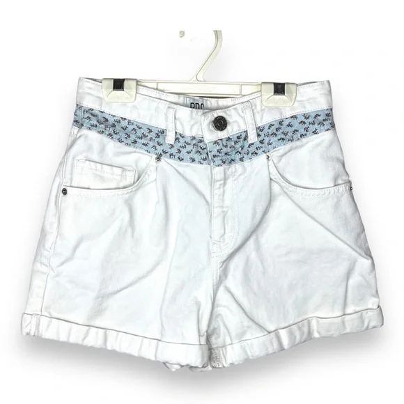 Size 27 Urban Outfitters White Patchwork Floral Denim Jean Shorts Retro Style