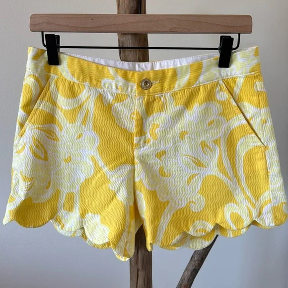 Lilly Pulitzer Buttercup Scallop Hem Shorts Yellow White Floral Jacquard Size 0