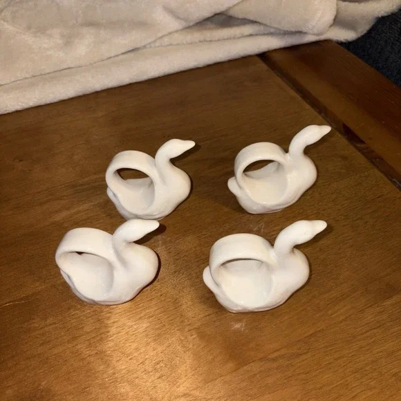 White GEESE Ceramic Napkin Rings (set of 4)