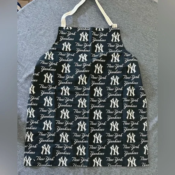 New York Yankees Apron with All Over Logo Front & Back w Pinstripe Ties, New