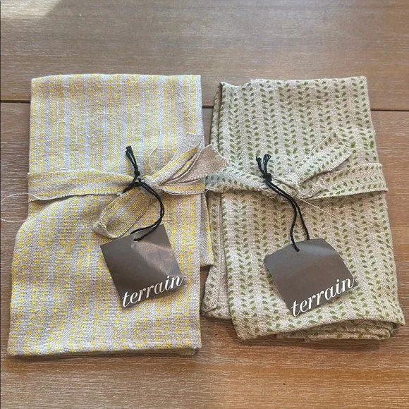Anthropologie Terrain Ripples Linen Napkins Set of 2:  Yellow and Mint Green NWT