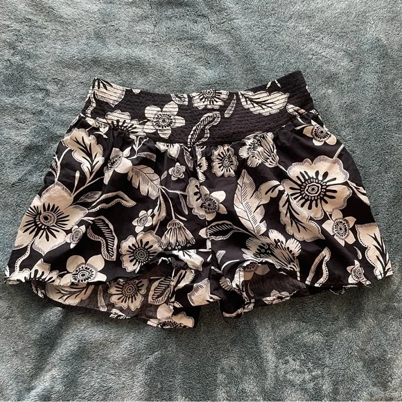 Maeve by Anthropologie Escape Floral Shorts‎ size 2 100% cotton