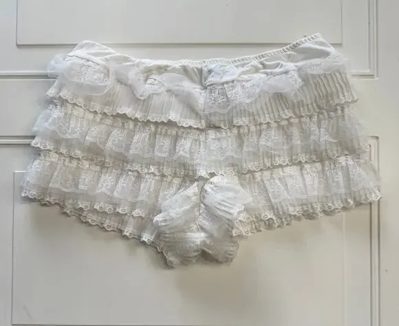 Pretty Little Thing Womens Sz M White Lace Underskirt Shorts Underpants