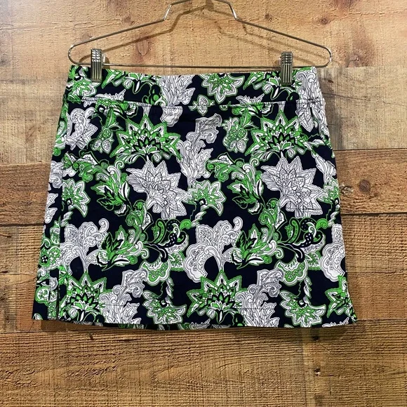 Crown & Ivy Navy & Green Printed Skort Size 8