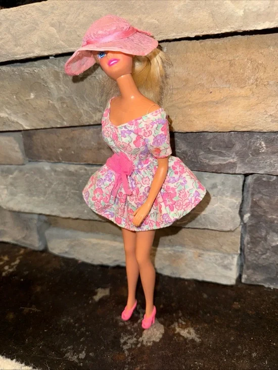 Barbie vintage floral dress lace hat and shoes