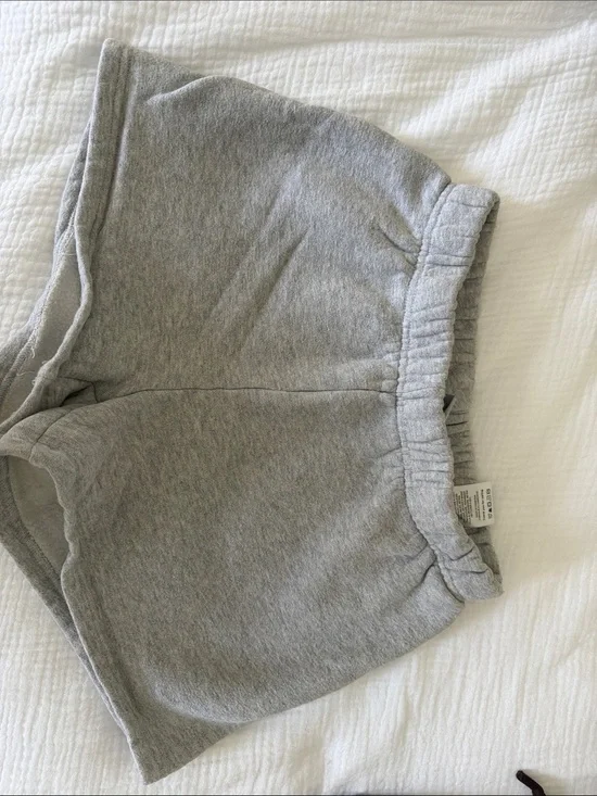 Aritzia Light Gray Terry Elastic-Waist Shorts