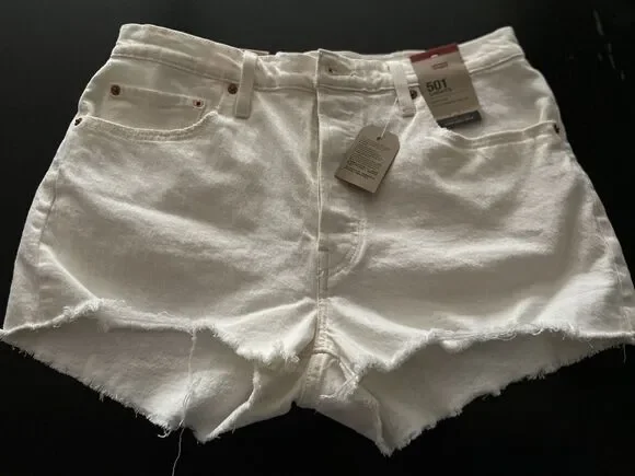 Ladies LEVI’S 501 High-Rise Button Fly Shorts sz 32 (NWT ) | Color: White