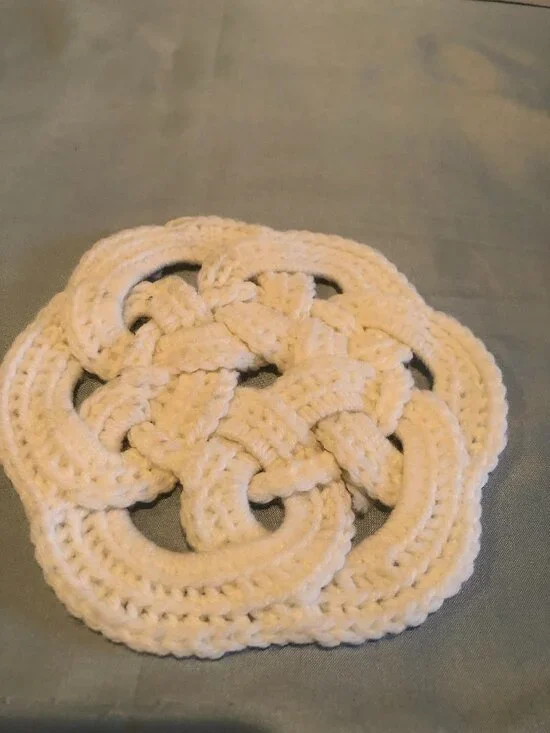 Handmade White Yarn Trivet #F54