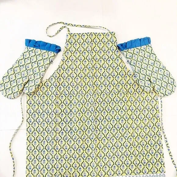 NWOT Pomegranate Hostess Set Apron Oven Mitts Block Print