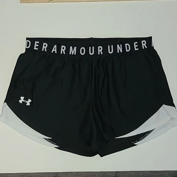 Under Armour Athletic Shorts‎ Size M