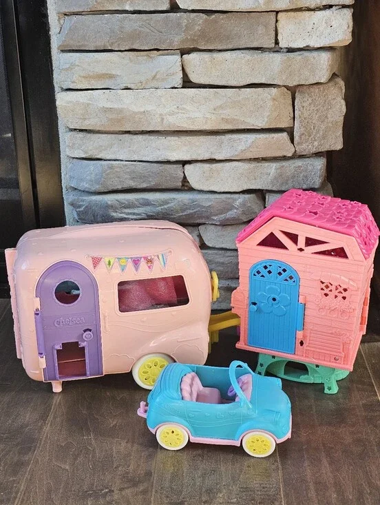 Polly Pockets 2015 - 2018 House, Camper, Car & Dolls - Mattell
