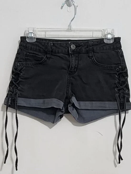 Arizona Jean Co Junior Ladies Shorts, Size 3