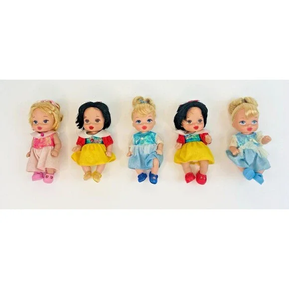 Disney Royal Nursery Princesses Snow White Sleeping Beauty Cinderella Lot of 5