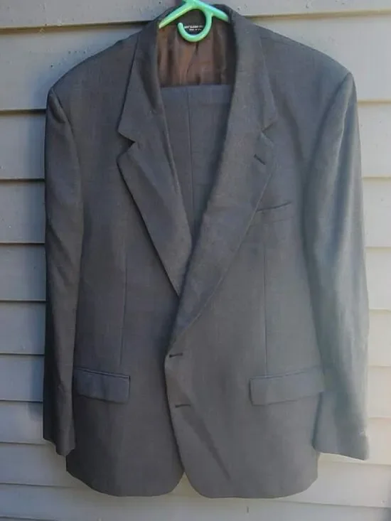 Bill Blass Vintage Mens Charcoal Suit size 40 Long (1990s to 2000)