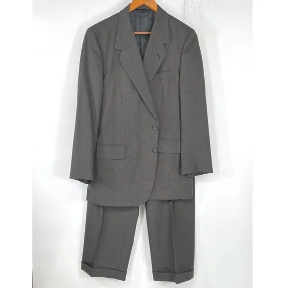 Tom James Men 44R Suit 2-Piece Charcoal Grey Pleated Cuffed See Measurment