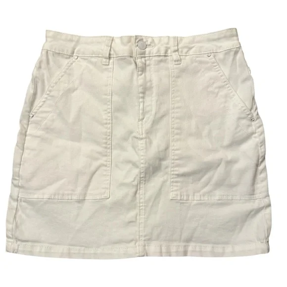 A loves A white cotton mini skirt. Size 28.
