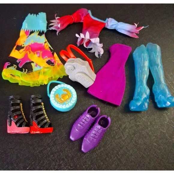 Monster High Clothes Shoes Purse Lot