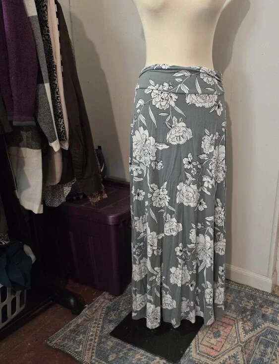 Market & Spruce Floral Maxi Skirt in Sage Green and White