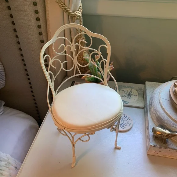 Shirley Temple Metal Doll chair