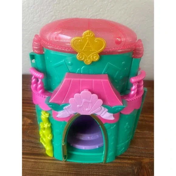 2011 Mattel‎ Polly Pocket