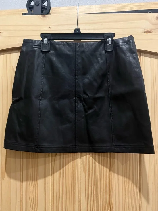Black Faux Leather Mini Skirt - Women, Size Medium