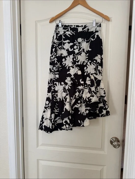 H&M Black and White Floral A-Line Skirt