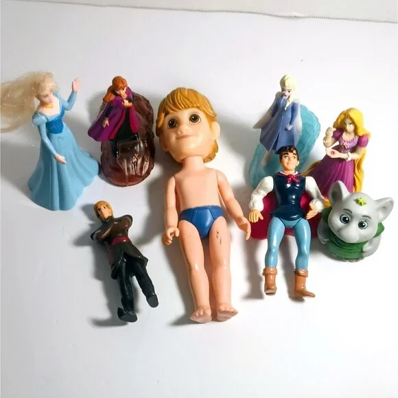 Disney Princess Toy Lot 8 Figures Frozen Sleeping Beauty Snow White Tangled