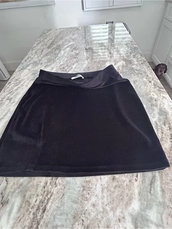Women's Black Velvet Mini Skirt stretchy