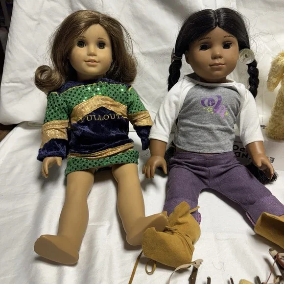 American Girl Doll Lot With 2 Retired Dolls Kaya And Lea Clark