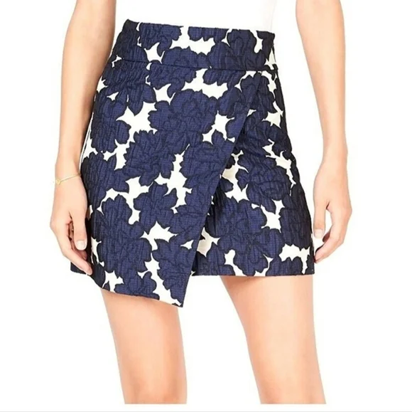 MAISON JULES Cream and Navy Floral A Line Mini Skirt size S