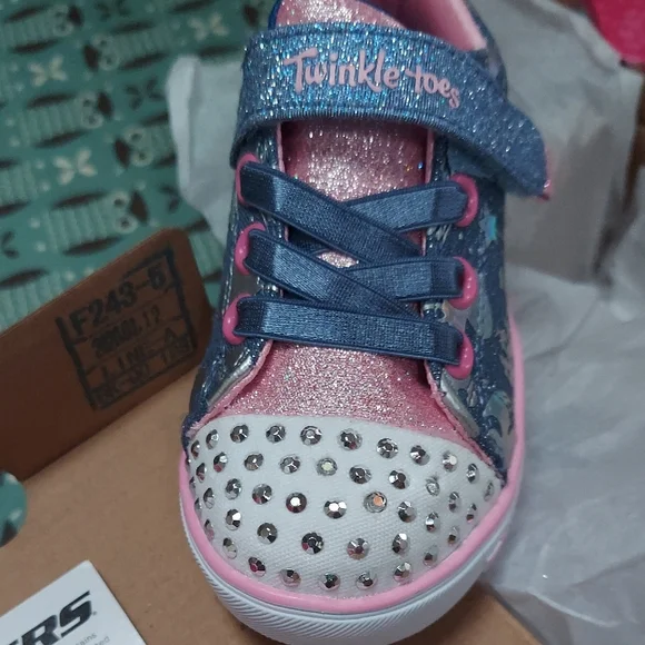 Skechers Twinkle Toes Light-Up Doll Set