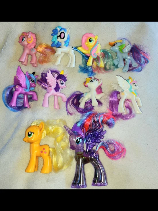 lot of 10 assorted My Little Pony mini figures w/ glitter filled Princess Luna