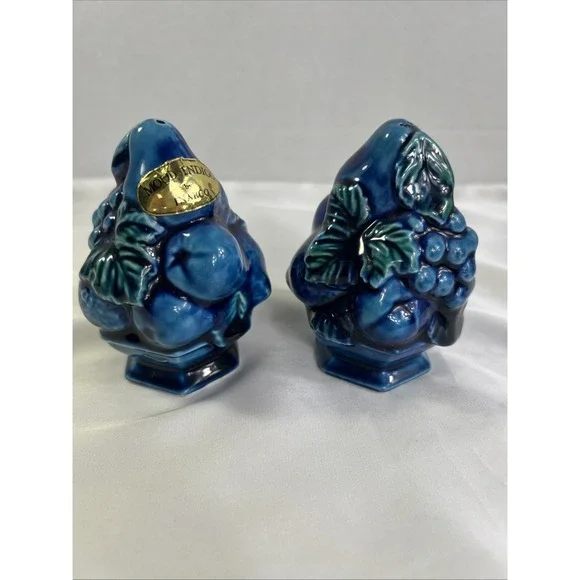 Inarco Blue Mood Indigo Grape Vine Salt‎ & Pepper Shakers Fruit 3.5