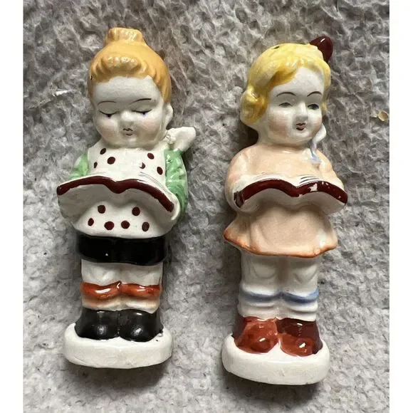 Vintage Porcelain‎ Boy and Girl Singing Salt & Pepper Shakers Made In Japan