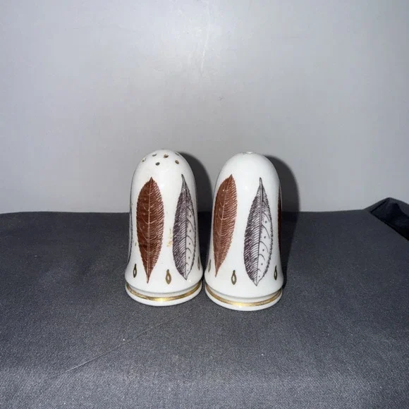 Vintage Salt And Pepper Small With Feathers And Gold Trim Hand Painted