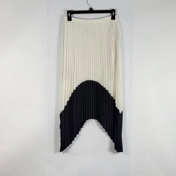 Express Skirt # 272 Size 4