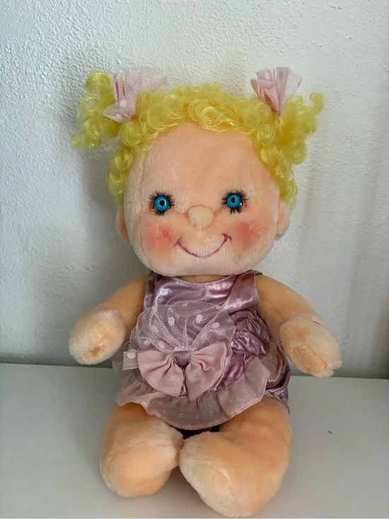 Kenner Hugga Bunch Precious Hugs 18” Blonde Curly Plush Doll 80’s Baby Vintage