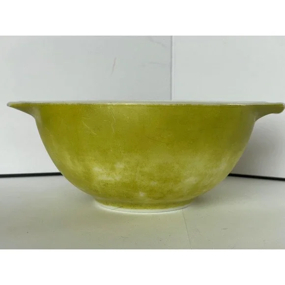 Vintage Pyrex Verde Green #442 Cinderella Mixing Bowl 1.5 Qt Avocado Mid-Century