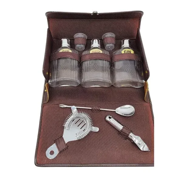1975 Travel Bar Set Arrowhead Country Club Drinking Kit Mixing